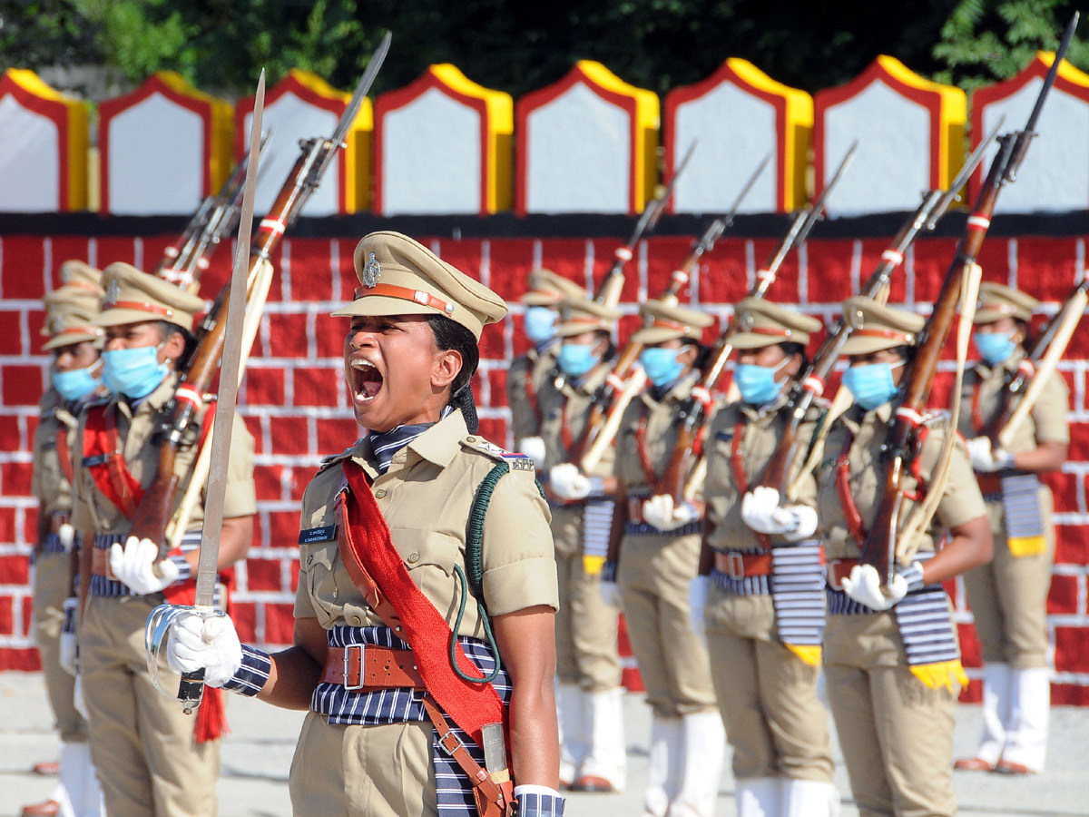 Training SI Parade Reharsal at Anantapuram Photos - Sakshi2