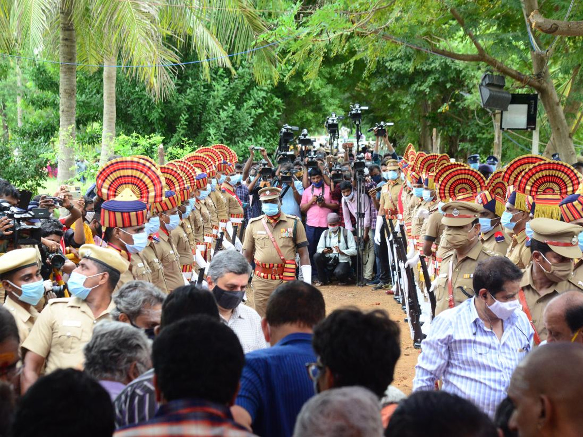 SP Balasubrahmanyam funeral Photo Gallery - Sakshi19