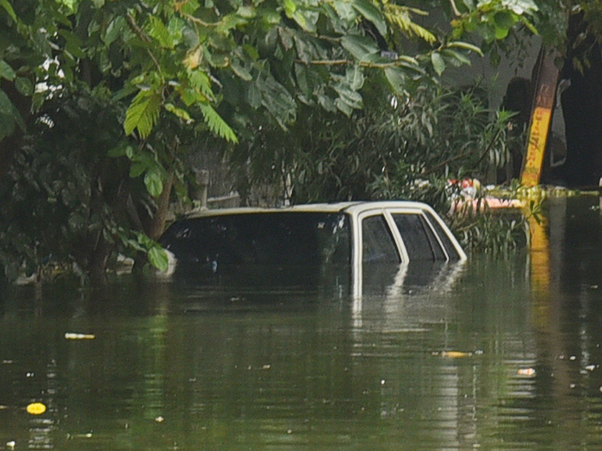 heavy rains in hyderabad Photo Gallery - Sakshi13