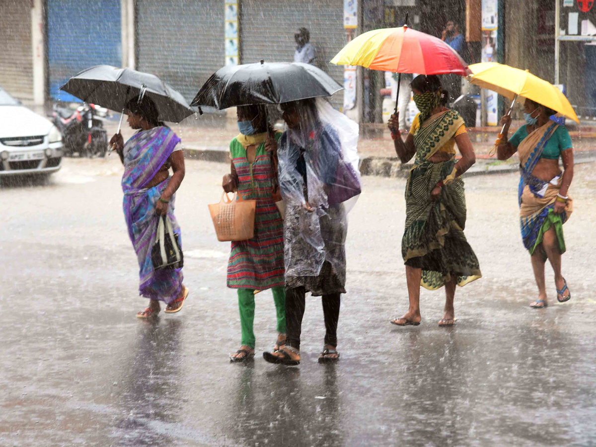 heavy rains in hyderabad Photo Gallery - Sakshi3