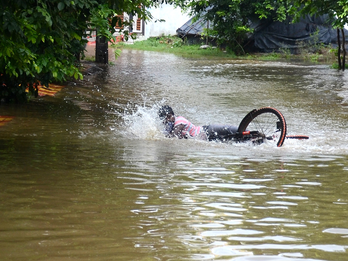 heavy rains in hyderabad Photo Gallery - Sakshi31