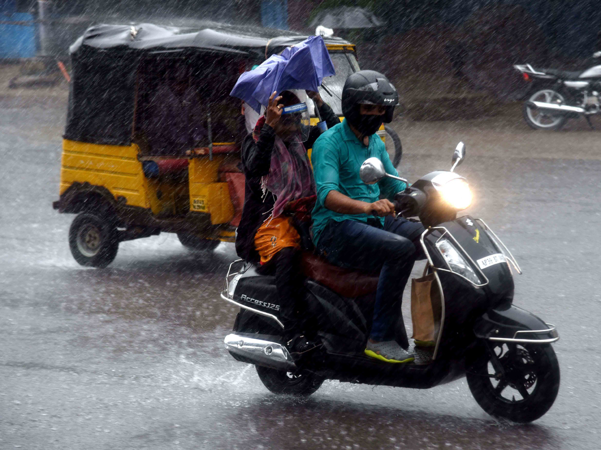 heavy rains in hyderabad Photo Gallery - Sakshi5