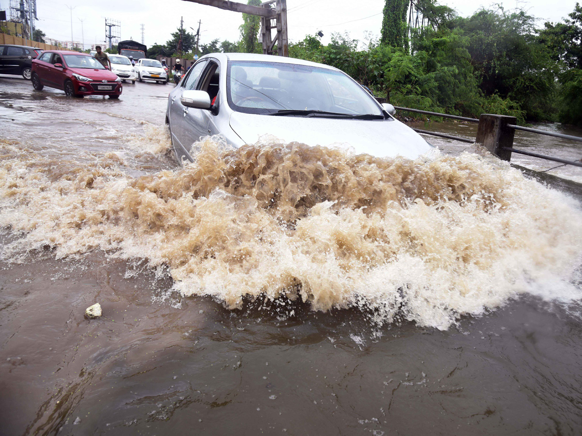 heavy rains in hyderabad Photo Gallery - Sakshi6