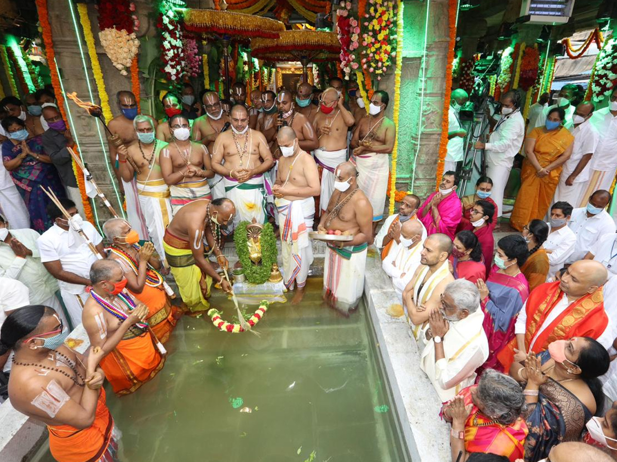 Tirumala Brahmotsavams conclude with ‘Chakrasnanam’ - Sakshi4