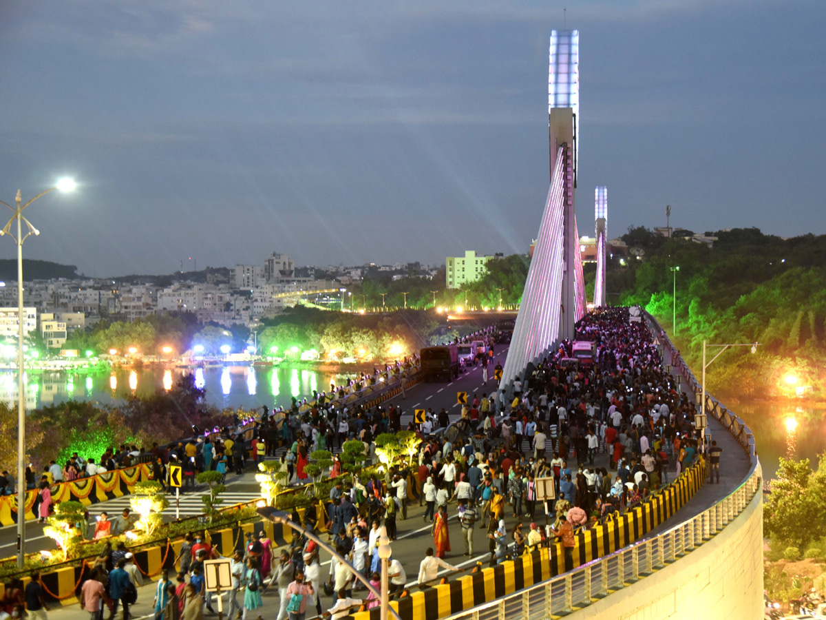 Durgam Cheruvu Bridge Night View Photos - Sakshi14