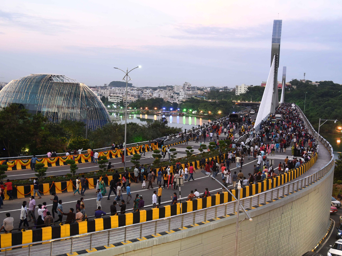 Durgam Cheruvu Bridge Night View Photos - Sakshi28