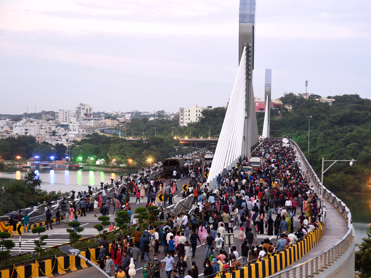 Durgam Cheruvu Bridge Night View Photos - Sakshi4