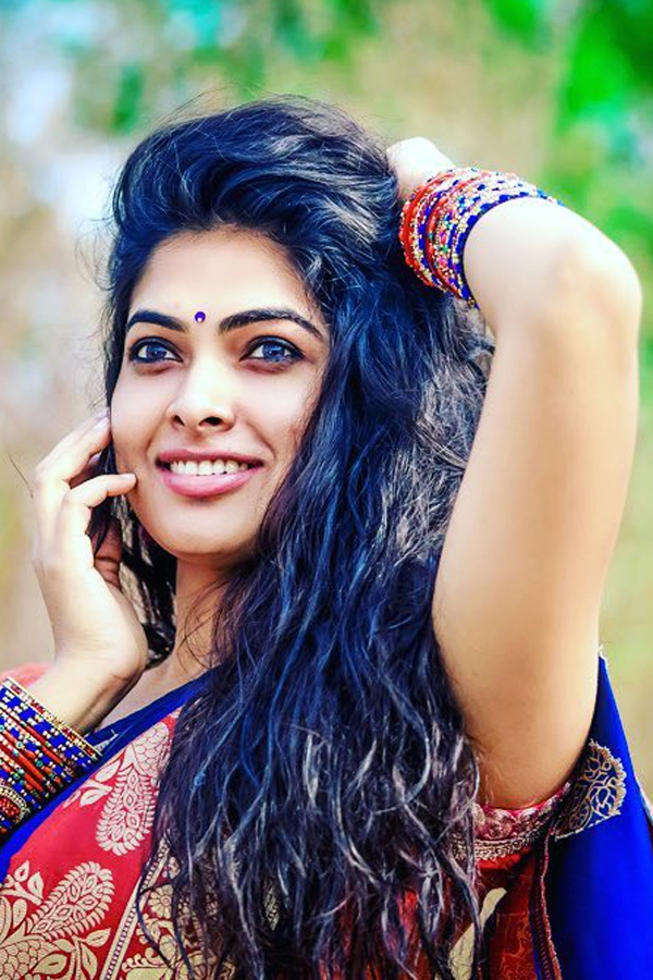 bigg boss 4 Divi vadthya Photo Gallery - Sakshi38