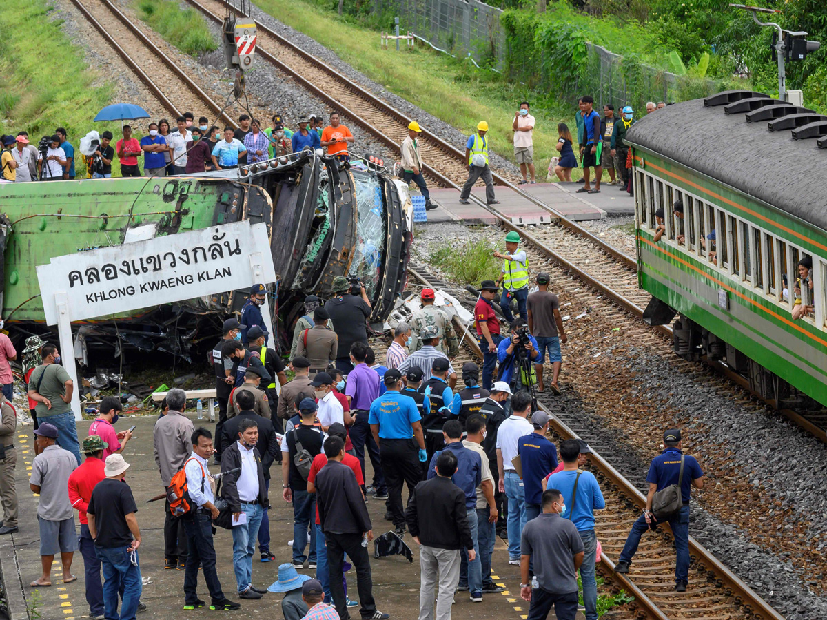 thailand bus crash Photo Gallery - Sakshi13