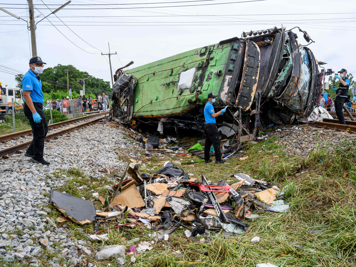 thailand bus crash Photo Gallery - Sakshi6