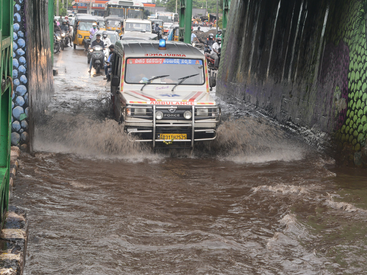 Heavy Rain Warning Issued For Andhra Pradesh Photos - Sakshi10