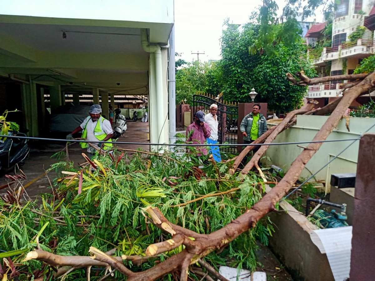 Heavy Rain Warning Issued For Andhra Pradesh Photos - Sakshi11