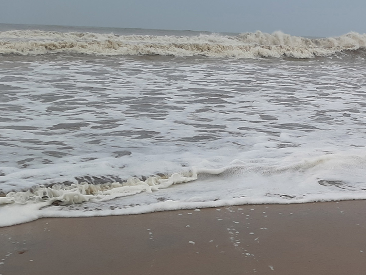 Heavy Rain Warning Issued For Andhra Pradesh Photos - Sakshi13