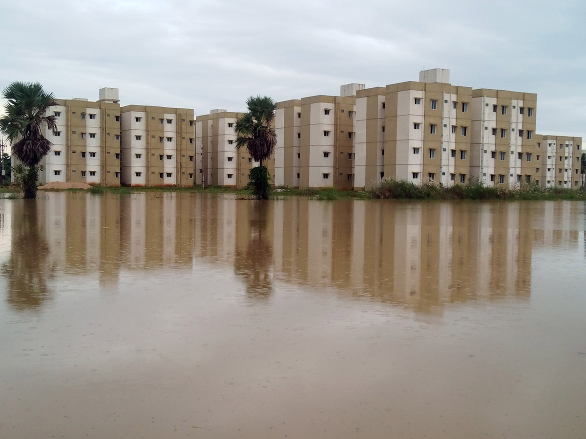 Heavy Rain Warning Issued For Andhra Pradesh Photos - Sakshi18