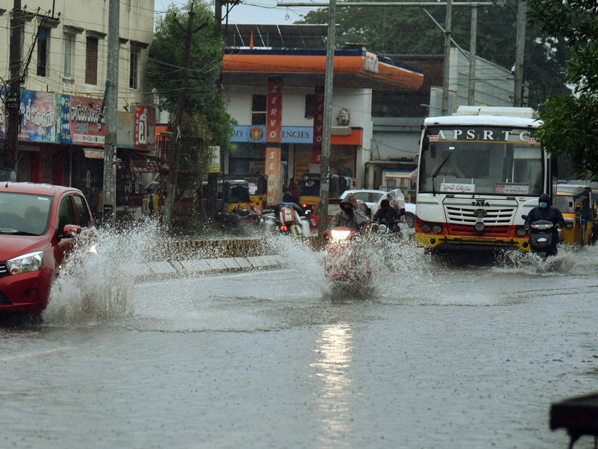 Heavy Rain Warning Issued For Andhra Pradesh Photos - Sakshi27