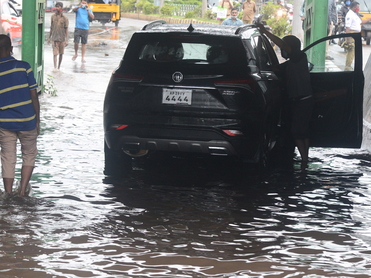 Heavy Rain Warning Issued For Andhra Pradesh Photos - Sakshi9