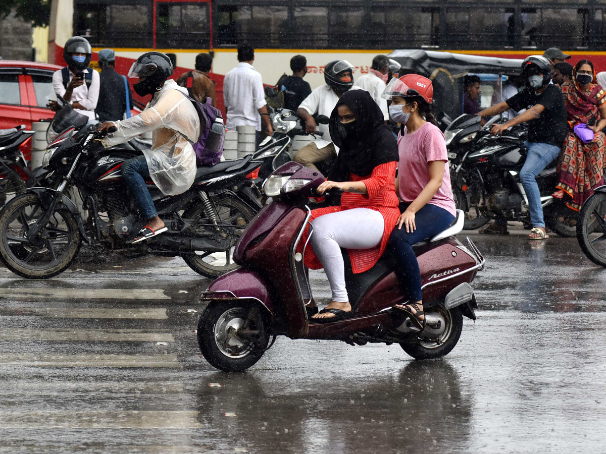 heavy rains in hyderabad - Sakshi10