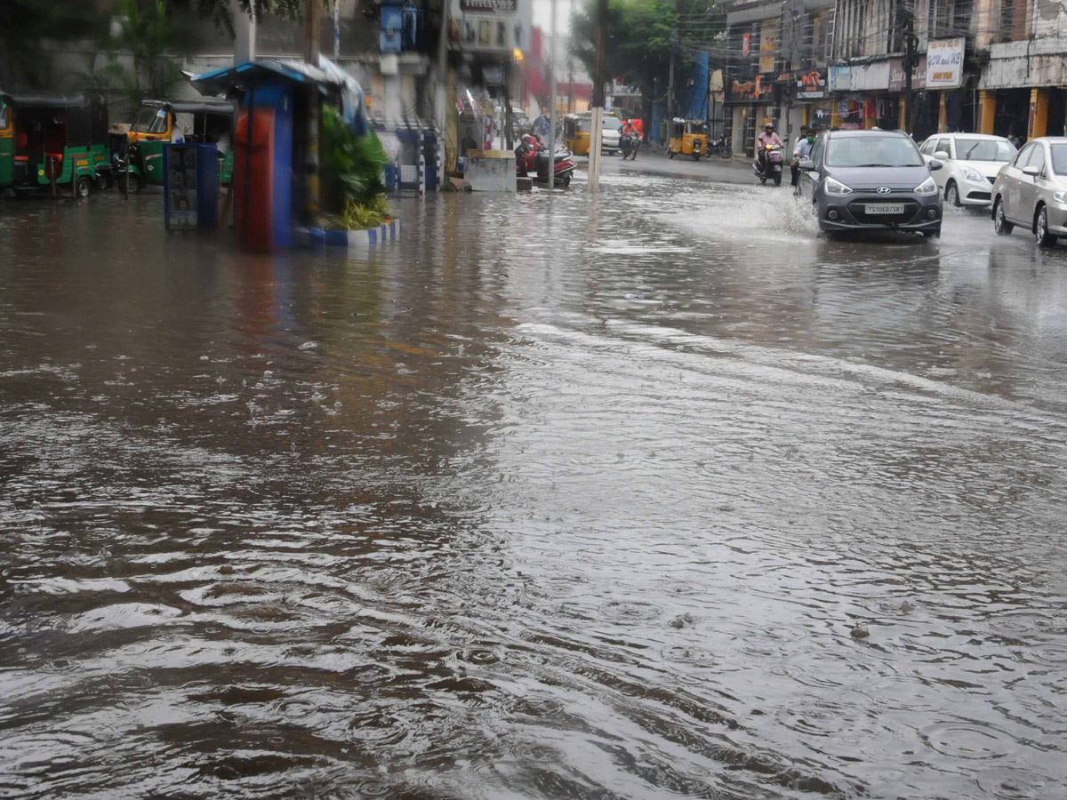 heavy rains in hyderabad - Sakshi16