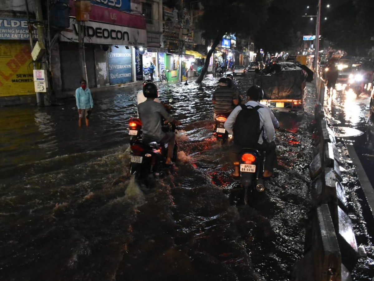 Heavy Rain In Hyderabad - Sakshi3