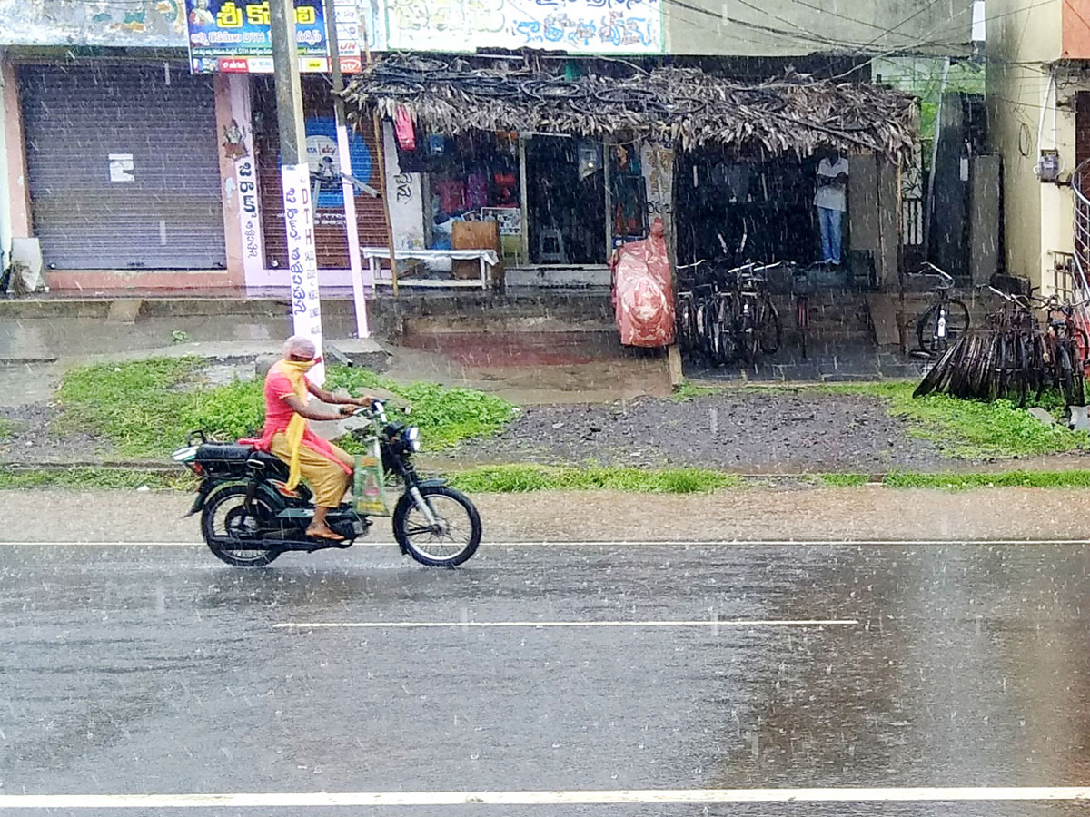 Heavy Rain In Andhra Pradesh Telangana - Sakshi5