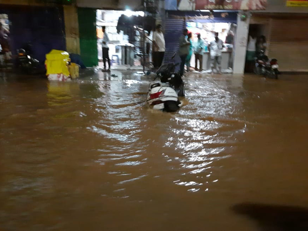 Heavy Rain In Hyderabad - Sakshi10