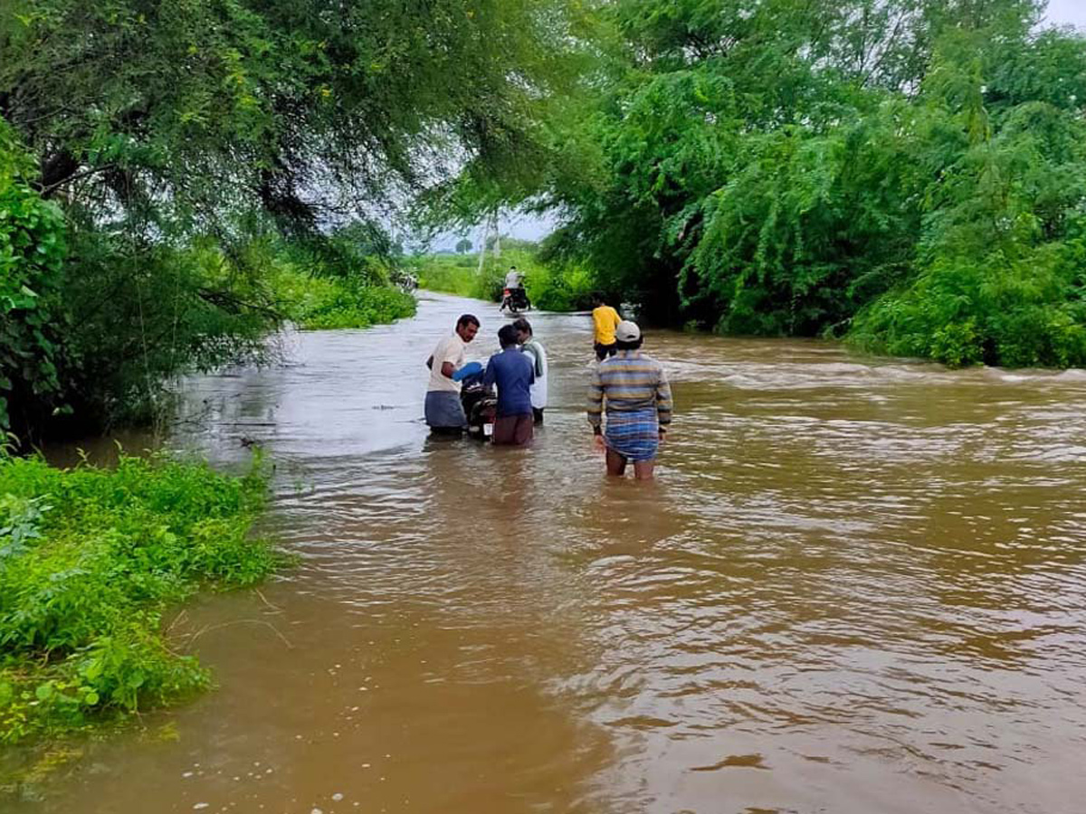 Heavy Rain In Andhra Pradesh Telangana - Sakshi9