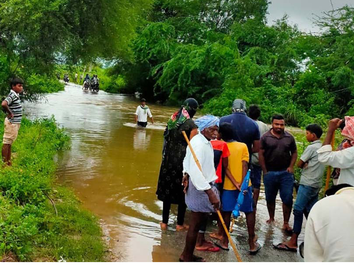 Heavy Rain In Andhra Pradesh Telangana - Sakshi10