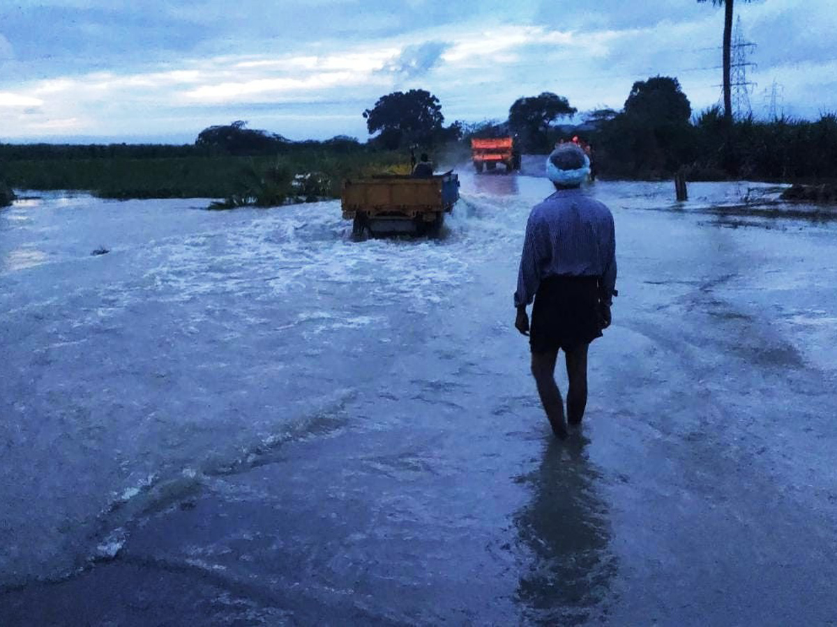 Heavy Rain In Andhra Pradesh Telangana - Sakshi6