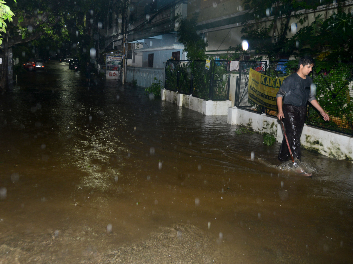 Heavy Rain In Hyderabad - Sakshi11