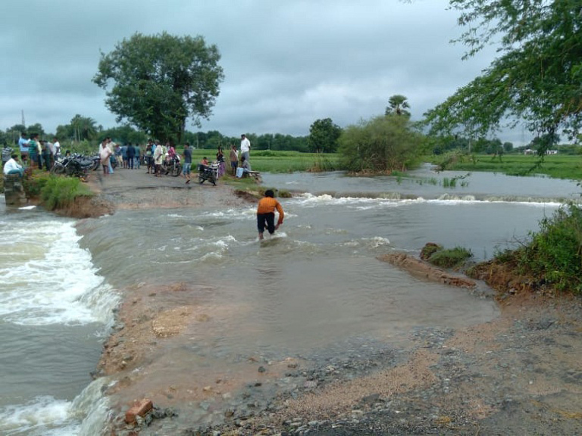 Heavy Rain In Andhra Pradesh Telangana - Sakshi16