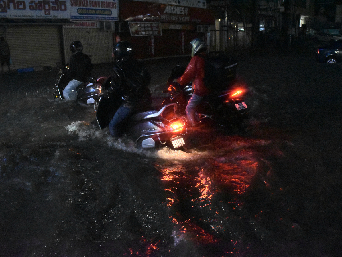 Heavy Rain In Hyderabad - Sakshi16