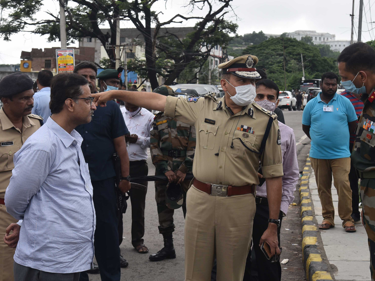 Heavy rains lash Hyderabad Photo Gallery - Sakshi7