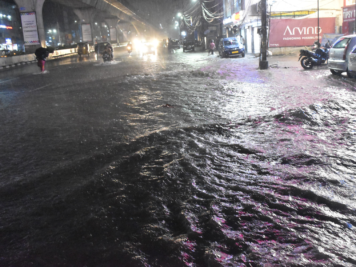 Heavy Rain In Hyderabad - Sakshi19