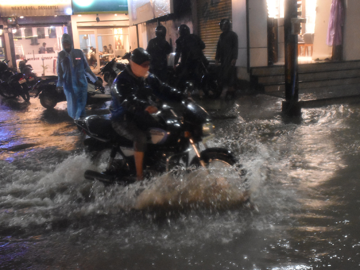 Heavy Rain In Hyderabad - Sakshi20