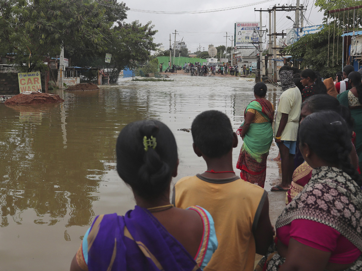 Heavy rains in Hyderabad Photos - Sakshi13