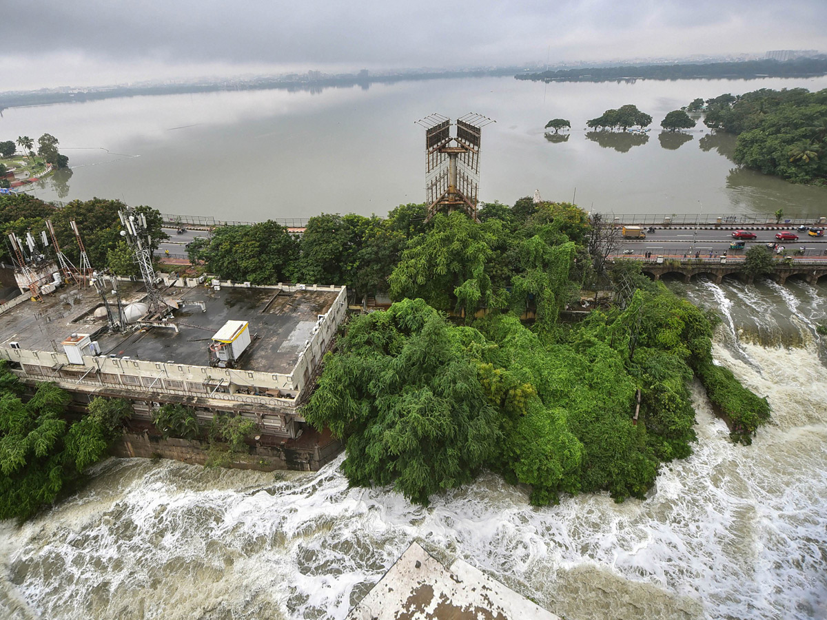 Heavy rains in Hyderabad Photos - Sakshi21