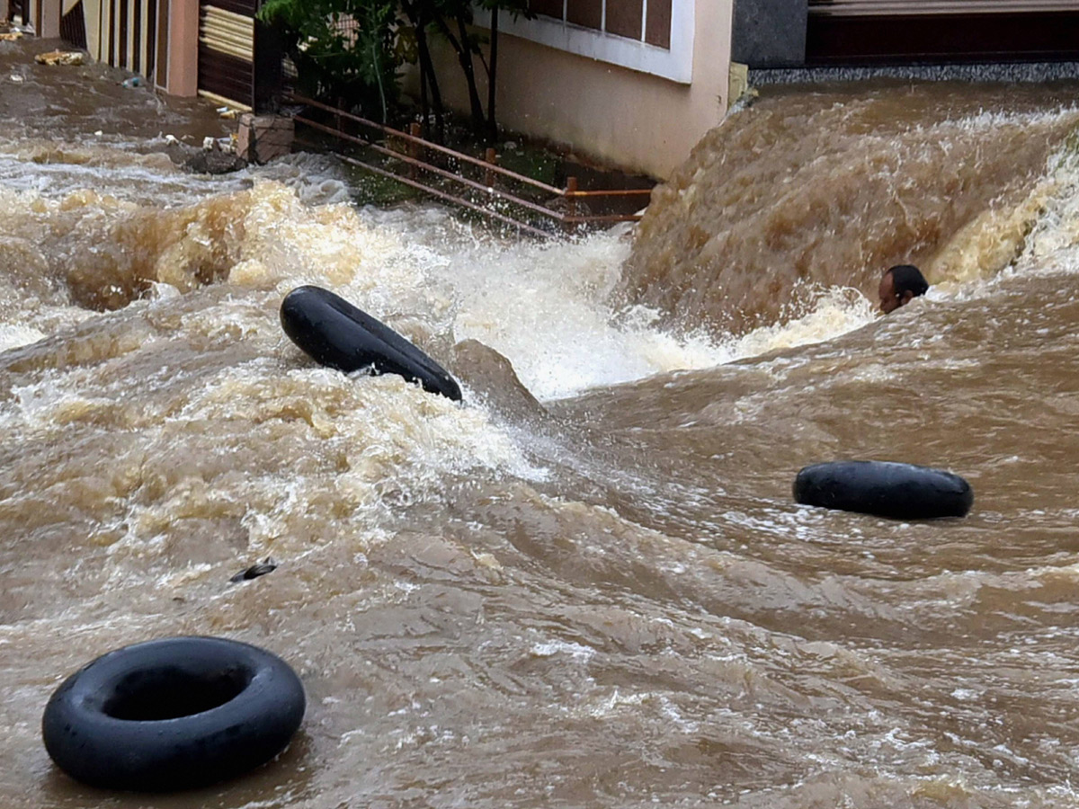 Heavy rains in Hyderabad Photos - Sakshi24