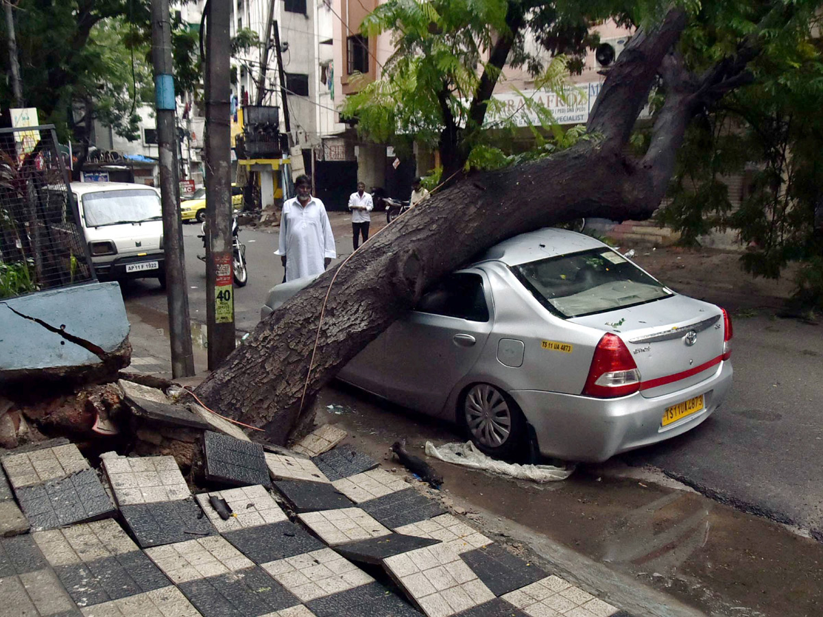 Heavy rains in Hyderabad Photos - Sakshi27