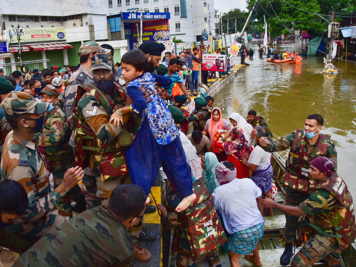 Heavy rains in Hyderabad Photos - Sakshi3