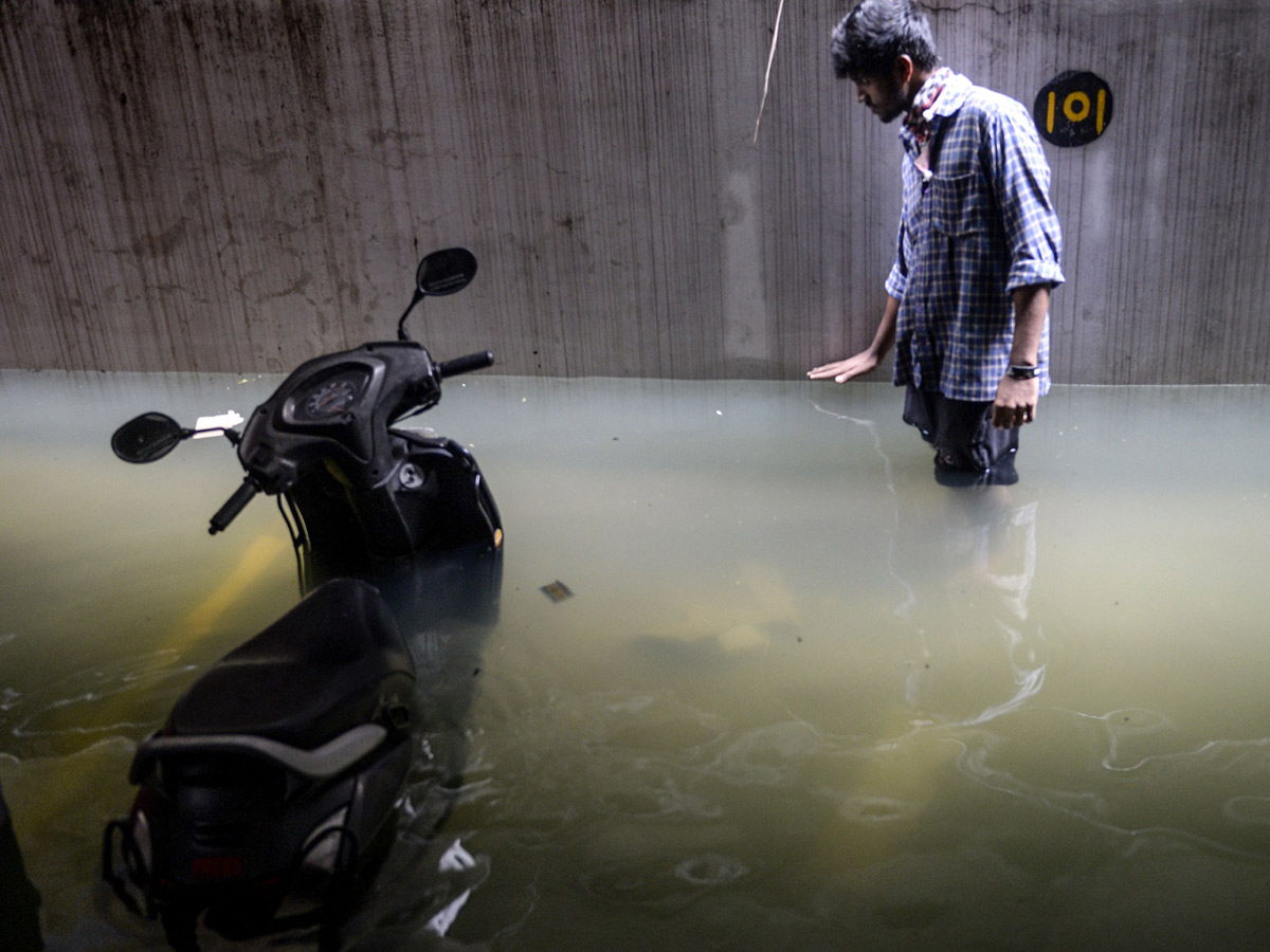 Heavy rains in Hyderabad Photos - Sakshi35