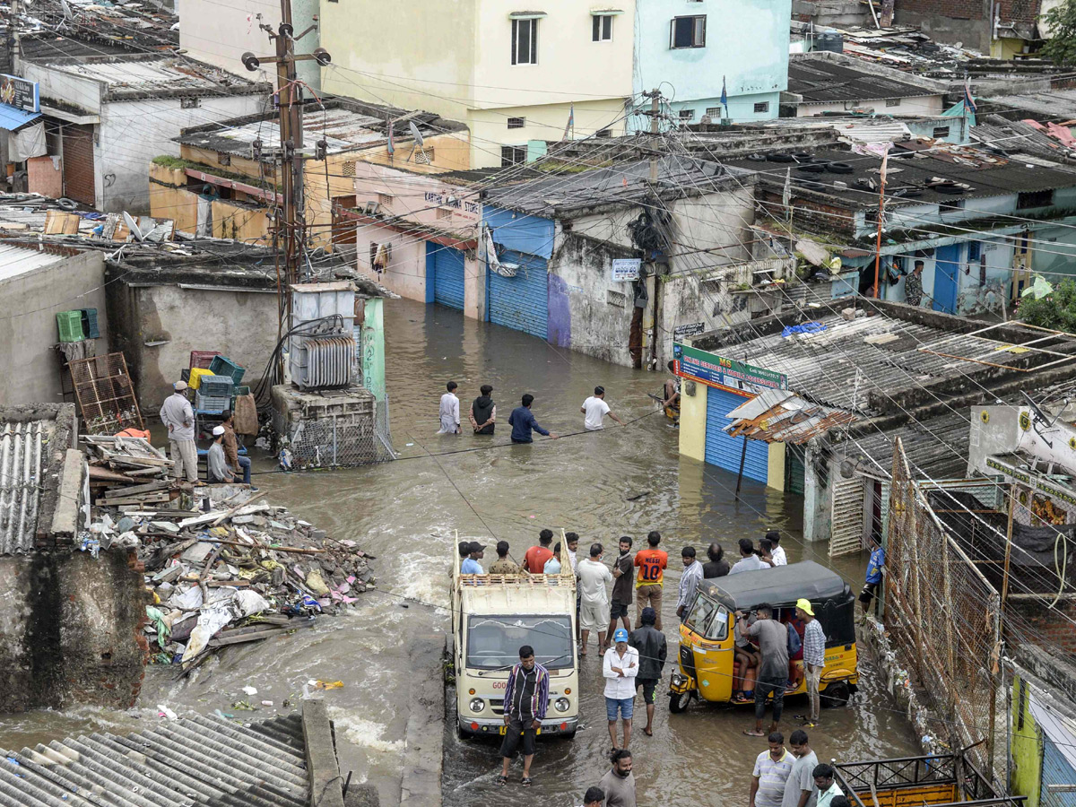 Heavy rains in Hyderabad Photos - Sakshi38