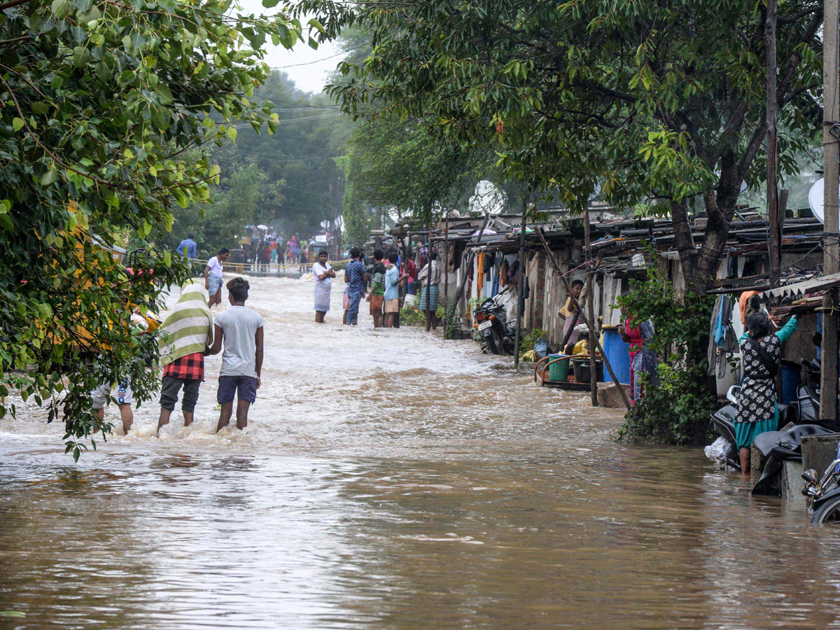 Heavy rains in Hyderabad Photos - Sakshi44