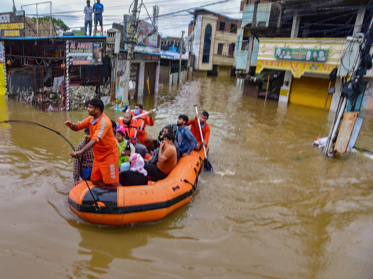 Heavy rains in Hyderabad Photos - Sakshi5