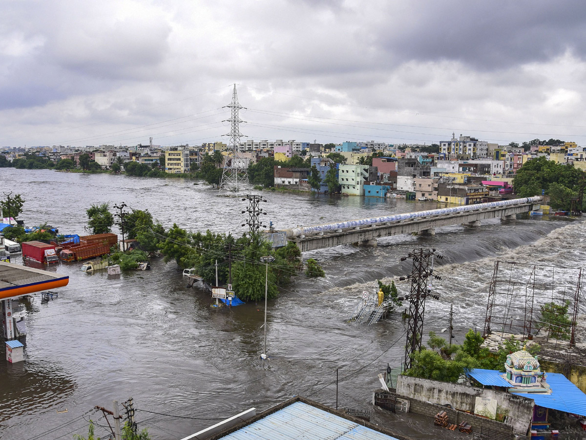 Heavy rains in Hyderabad Photos - Sakshi8