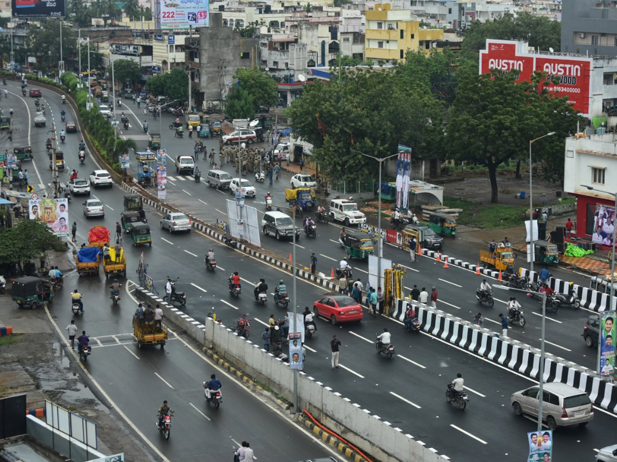 kanaka durga flyover begins - Sakshi13