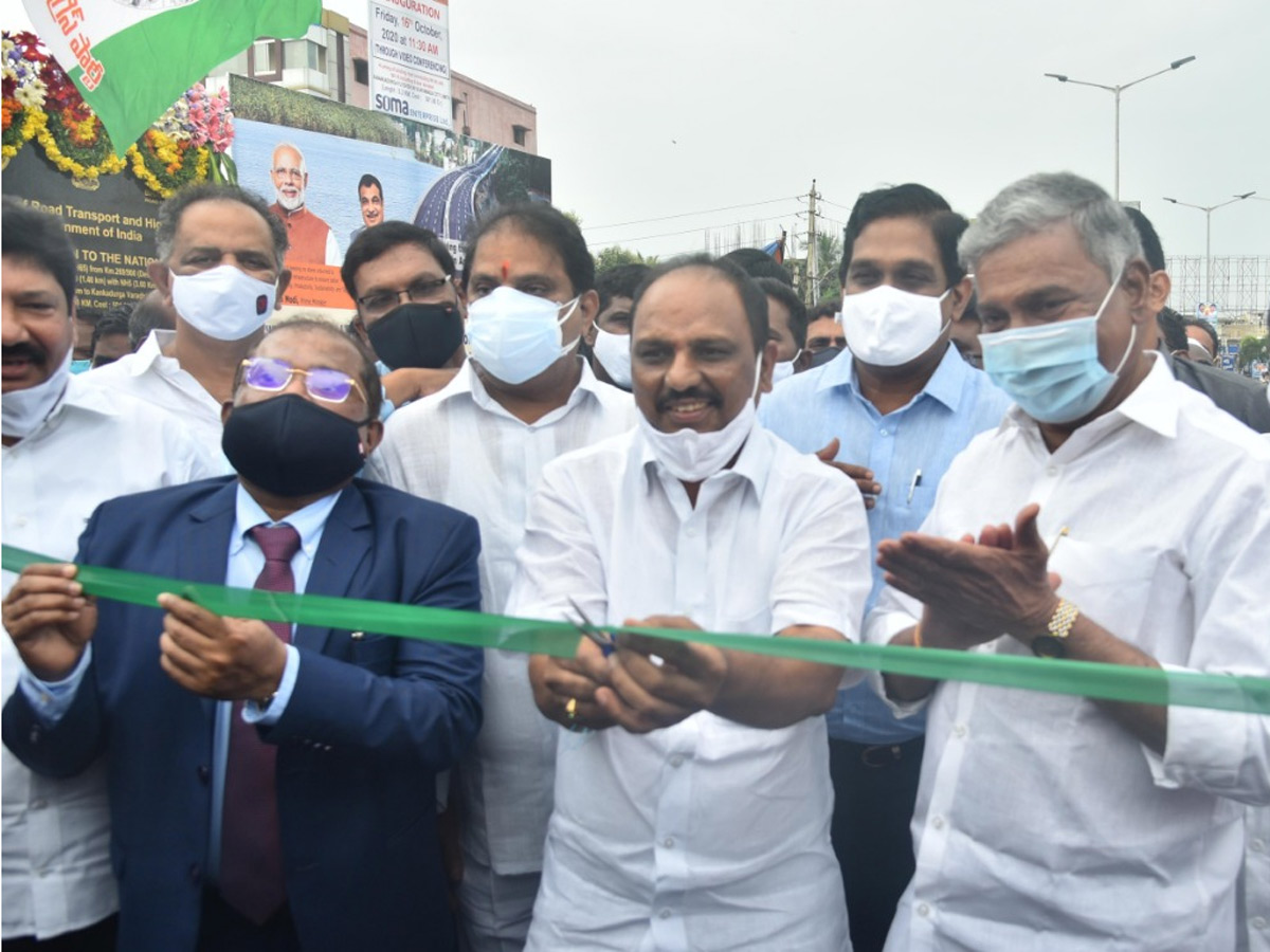 kanaka durga flyover begins - Sakshi5