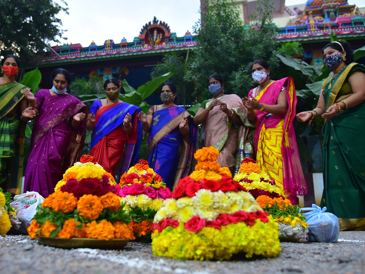 Bathukamma Festival Celebrations Kukatpally Photo Gallery - Sakshi10