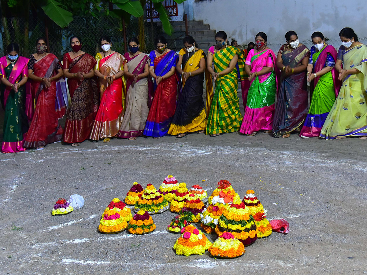 Bathukamma Festival Celebrations Kukatpally Photo Gallery - Sakshi8