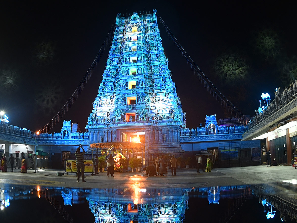 Durga Navaratri 2020 in Kanakadurga Temple Vijayawada Photos - Sakshi17