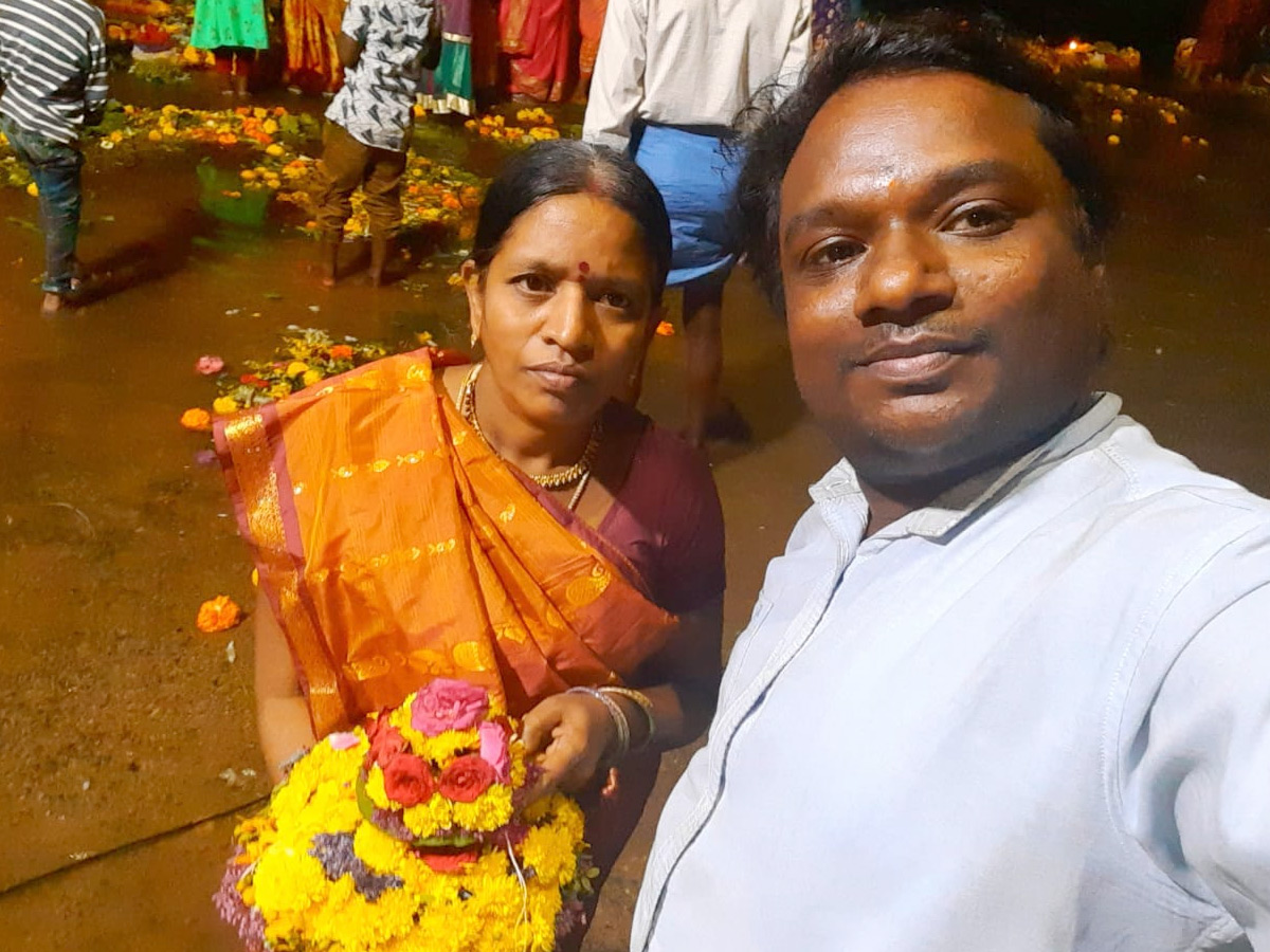 Bathukamma selfie Photos Photo Gallery - Sakshi5